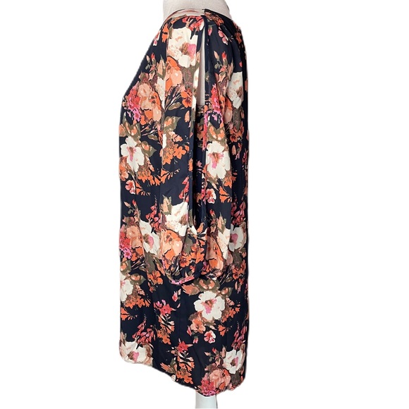 Lulus Women’s Shifting Dears Blue Floral Slit Sleeves Mini Shift Dress Small - Picture 2 of 11